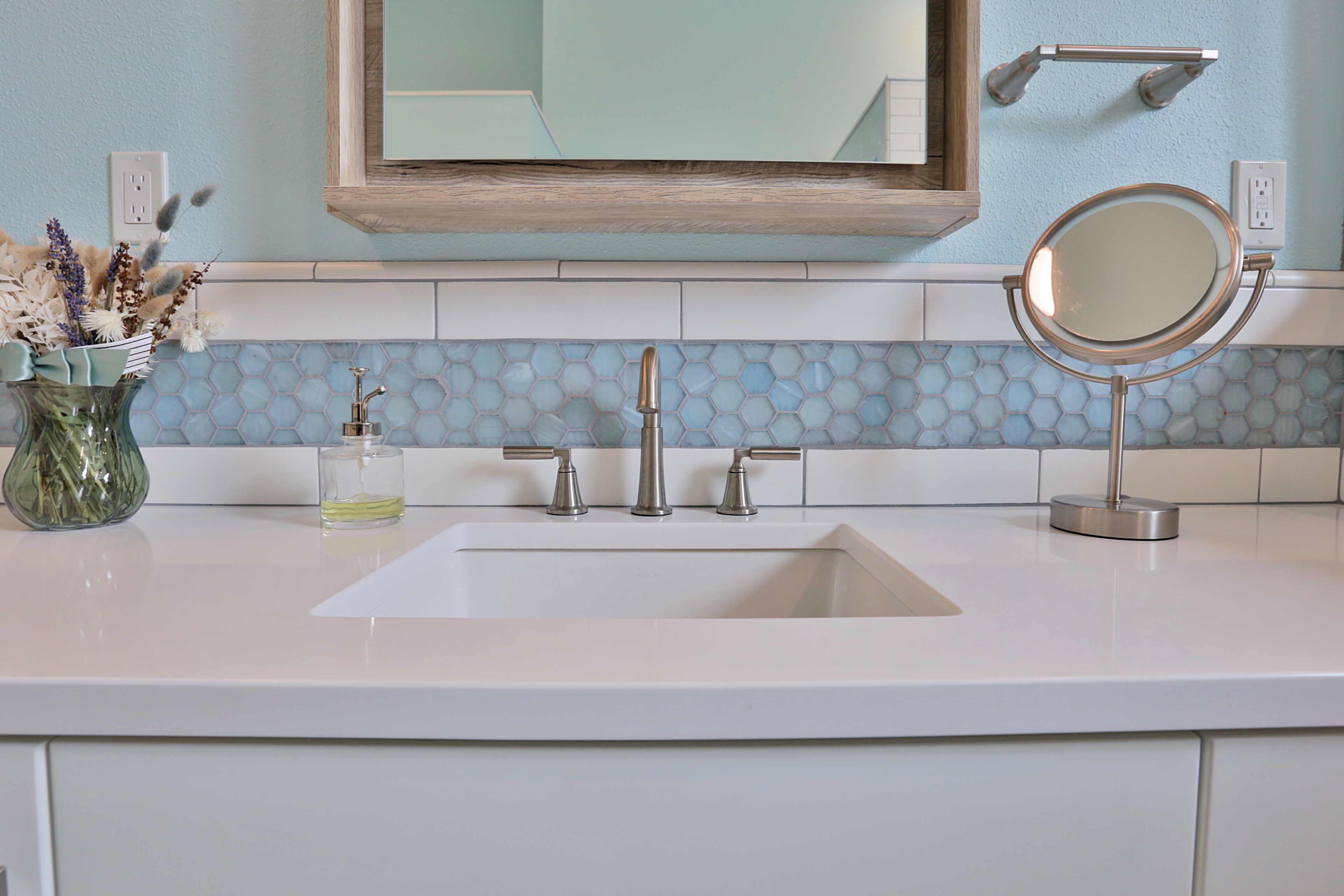 Canyon Drive Bathroom Remodel — Bathroom remodel in Portland, OR (photo 12)