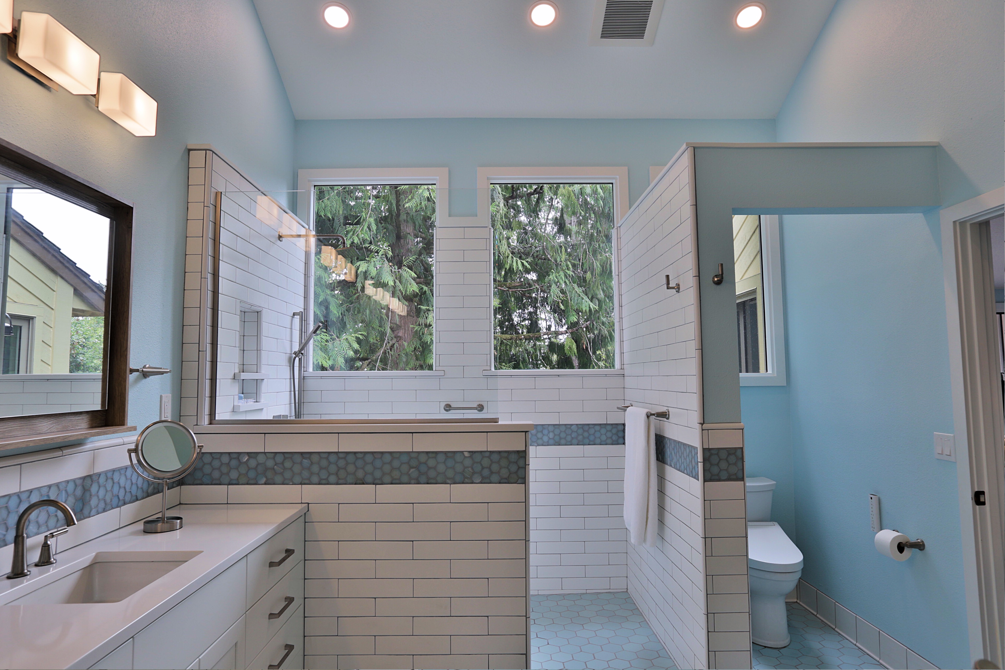 Canyon Drive Bathroom Remodel — Bathroom remodel in Portland, OR (photo 15)